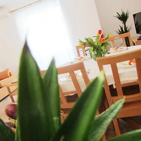 Luna Apartment *