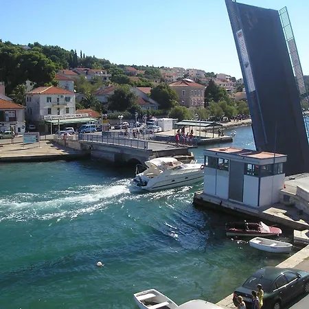 アパート Luna ティスノ