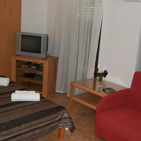 Apartment Luna Tisno