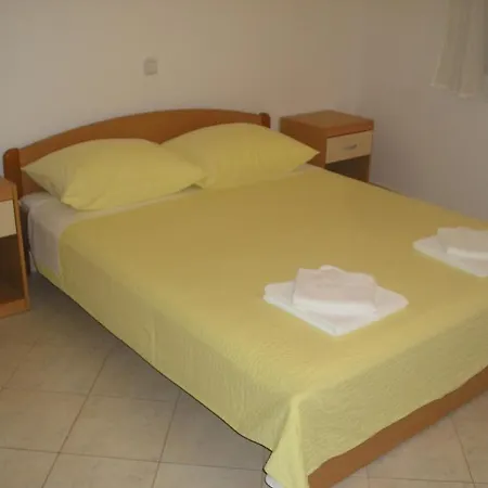 Apartment Luna Tisno