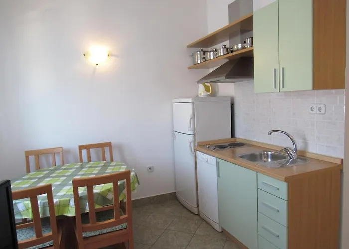 Luna Apartament Tisno