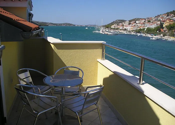 Apartament Luna Tisno